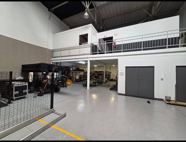 4,194M² WAREHOUSE TO LET IN RANDJESPARK